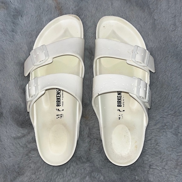 Birkenstock Shoes - 🩴 WHITE USED BIRKENSTOCKS 🩴 * see description *